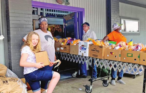 FUMC youth lends a helping hand