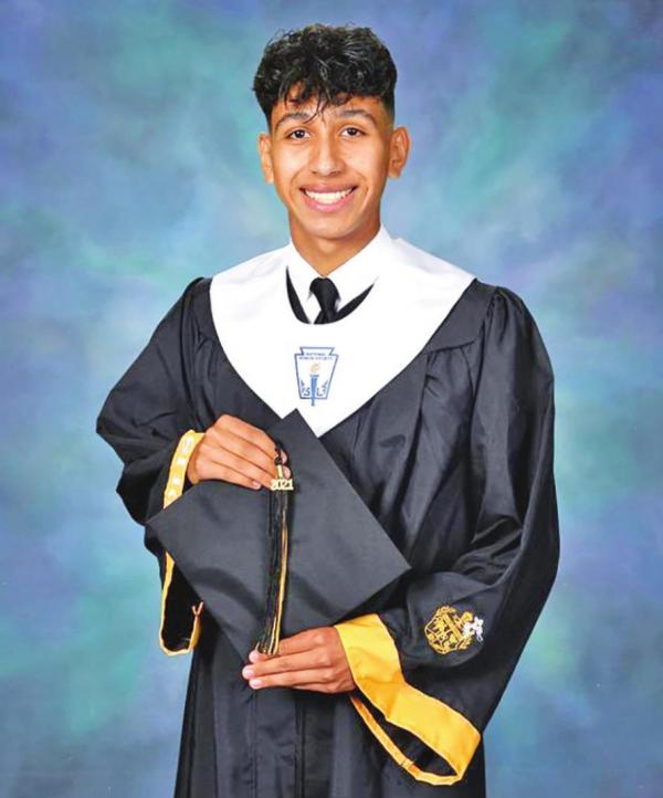 Garza, Neighbours named Valedictorian, Salutatorian