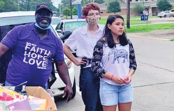 FUMC youth lends a helping hand