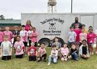 Pittsburg Elementary GT students received a visit from Texas Country Farm Supply’s Jonathan George, who showed how to fertilize crops with his drone. The students have been learning a lot of new things, like how to pilot drones by coding them with a dra Elementary GT students learn through drones